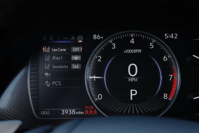 Photo of 2025 Eminent White Pearl Lexus ES 350