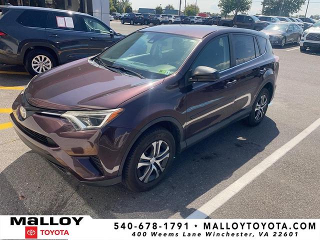 Photo of 2018 Super White Toyota RAV4