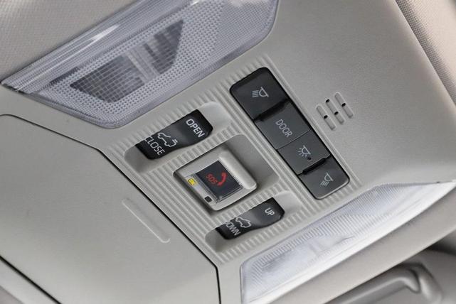 Photo of 2023 Wind Chill Pearl Toyota RAV4