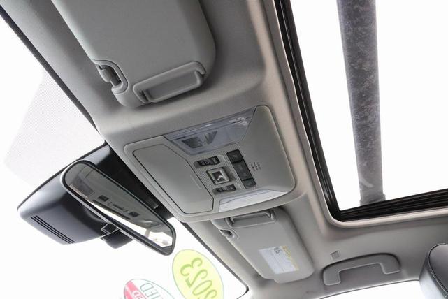Photo of 2023 Wind Chill Pearl Toyota RAV4