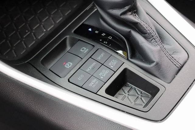 Photo of 2023 Wind Chill Pearl Toyota RAV4
