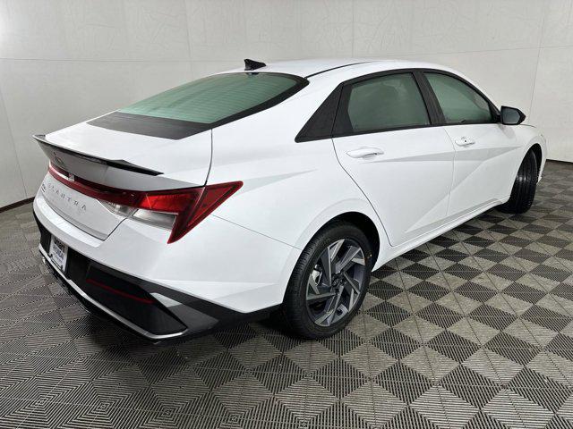 Photo of 2025 Serenity White Hyundai ELANTRA