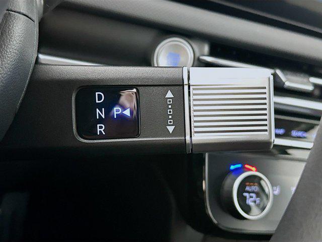Photo of 2025 Shimmering Silver Hyundai TUCSON Hybrid