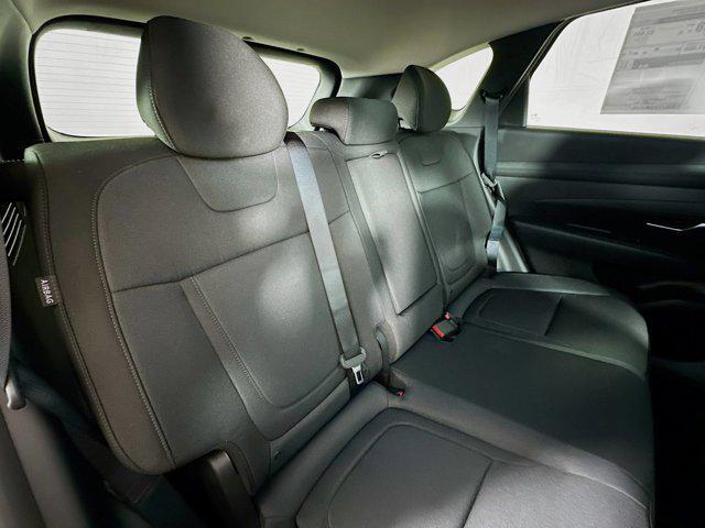 Photo of 2025 Shimmering Silver Hyundai TUCSON Hybrid