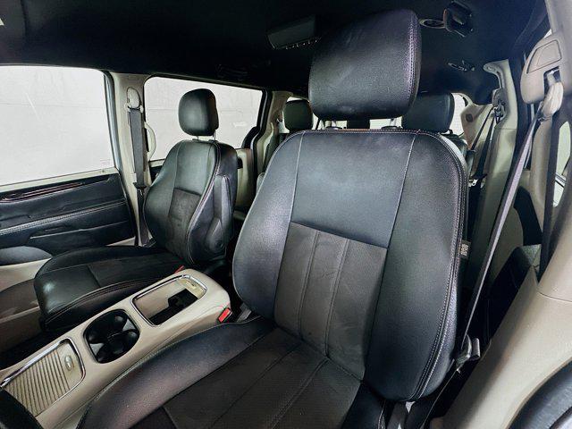 Photo of 2020 White Knuckle Clearcoat Dodge Grand Caravan