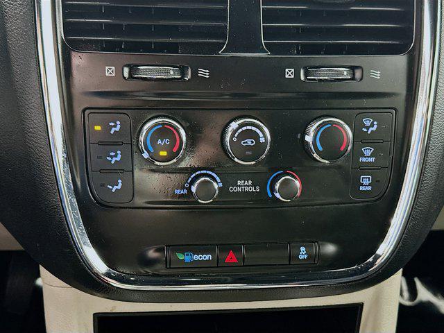 Photo of 2020 White Knuckle Clearcoat Dodge Grand Caravan