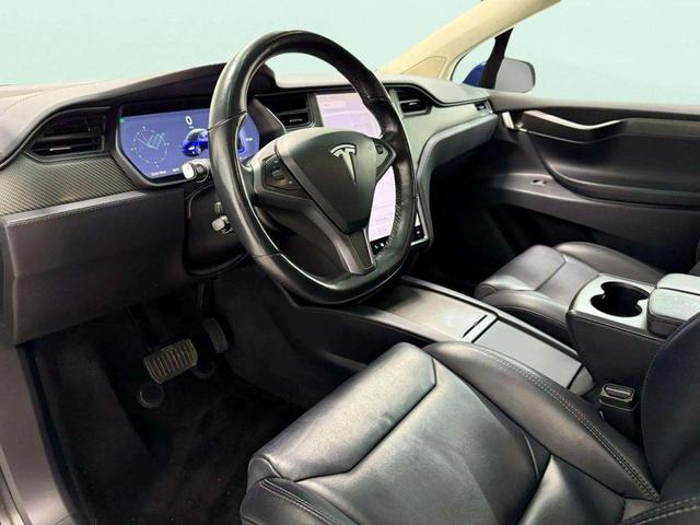 Photo of 2018 Deep Blue Metallic Tesla Model X