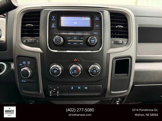 Photo of 2018 Brilliant Black Crystal Pearl RAM 2500