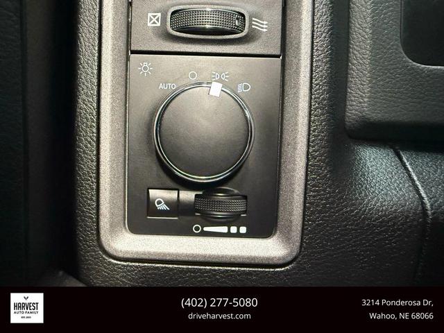 Photo of 2018 Brilliant Black Crystal Pearl RAM 2500