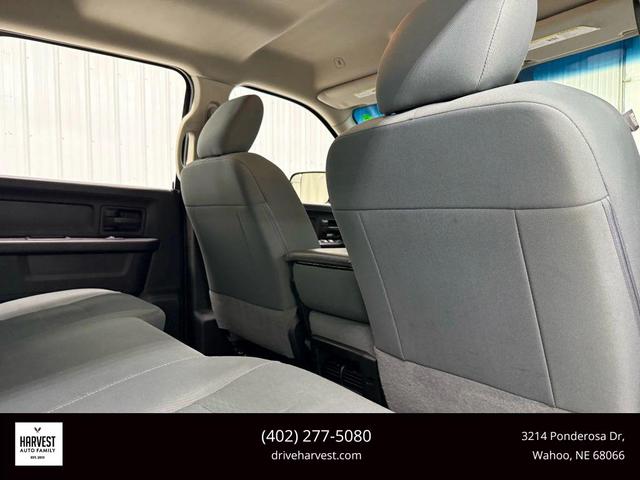 Photo of 2018 Brilliant Black Crystal Pearl RAM 2500