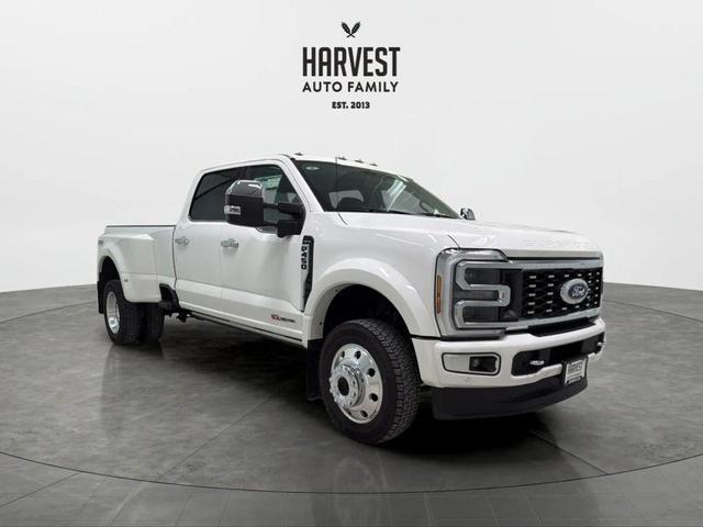 Photo of 2024 Star White Metallic Tri-Coat Ford F-450