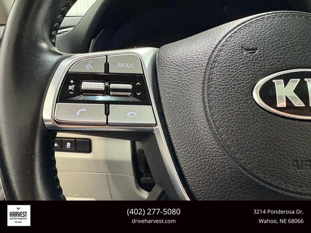 Photo of 2020 Ebony Black Kia Telluride