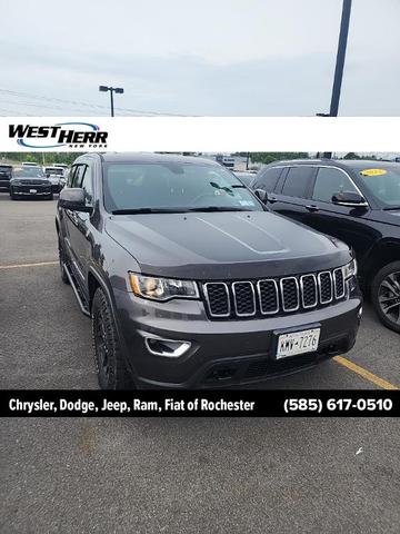Photo of 2020 Granite Crystal Clearcoat Metallic Jeep Grand Cherokee