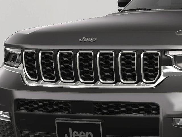 Photo of 2025 Metallic Jeep Grand Cherokee L