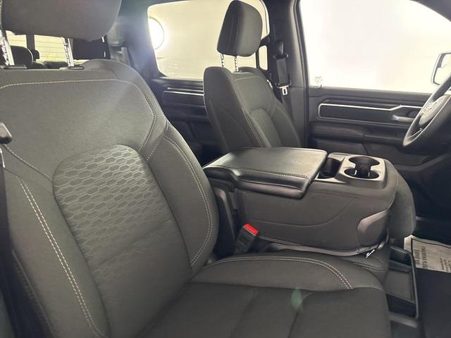 Photo of 2025 Diamond Black RAM 1500