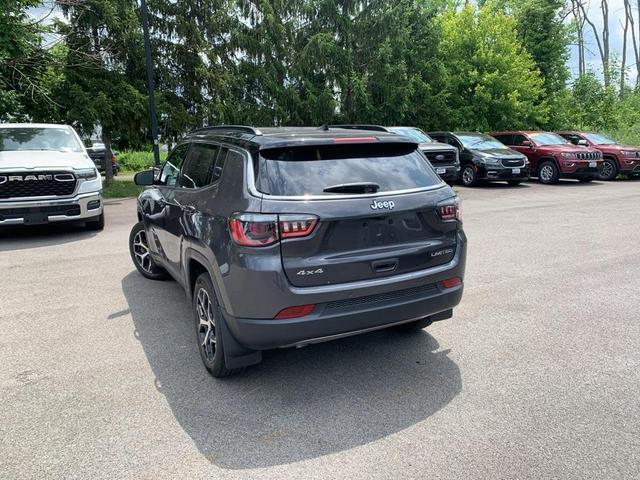 Photo of 2024 Metallic Jeep Compass