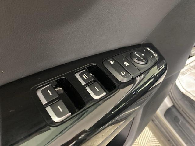 Photo of 2022 Steel Gray Kia Sportage