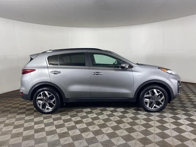 Photo of 2022 Steel Gray Kia Sportage