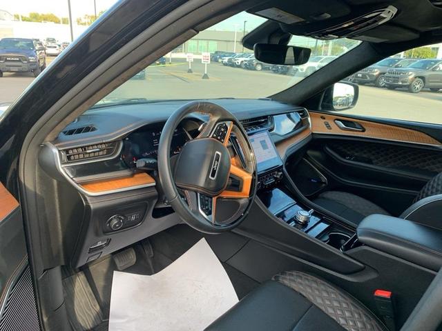 Photo of 2022 Diamond Black Jeep Grand Cherokee