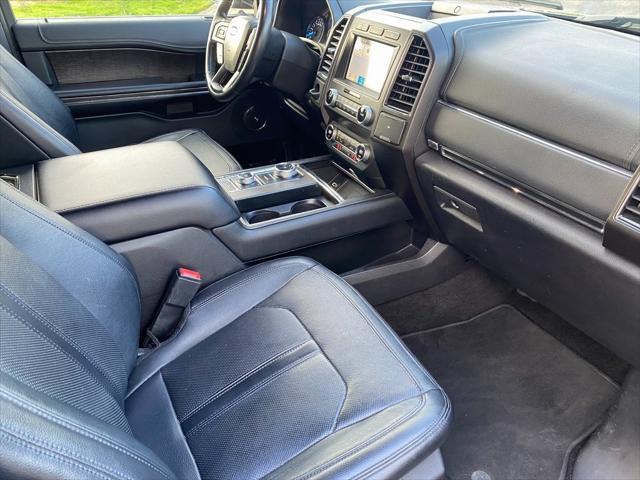Photo of 2019 Agate Black Metallic Ford Expedition