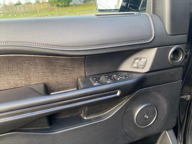 Photo of 2019 Agate Black Metallic Ford Expedition