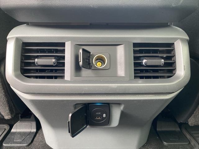 Photo of 2022 Oxford White Ford F-150
