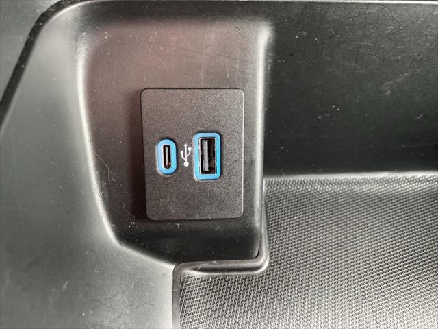 Photo of 2022 Oxford White Ford F-150