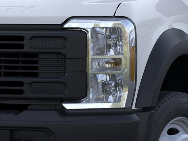 Photo of 2025 Oxford White Ford F-450