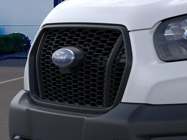 Photo of 2025 Oxford White Ford Transit-350