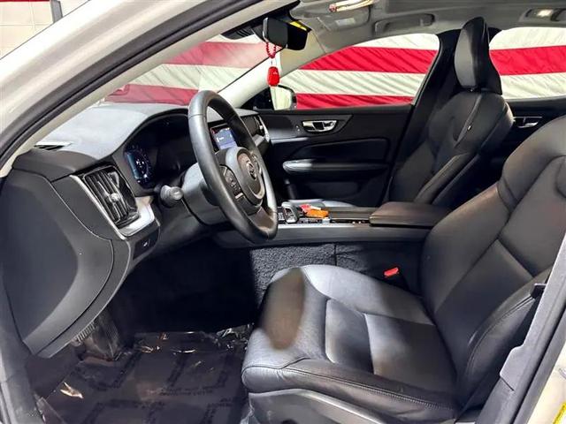 Photo of 2023 Crystal White Metallic Volvo S60