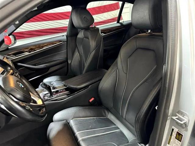 Photo of 2017 Glacier Silver Metallic BMW 530