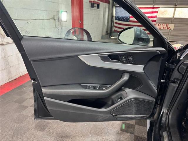 Photo of 2017 Gray Metallic Audi A4