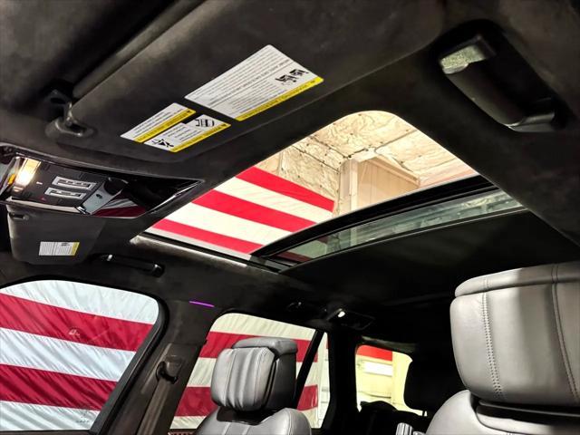 Photo of 2022 Gray Land Rover Range Rover