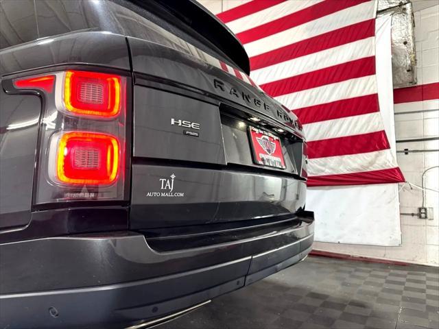 Photo of 2022 Gray Land Rover Range Rover