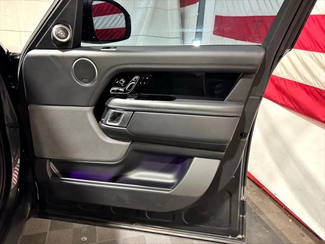 Photo of 2022 Gray Land Rover Range Rover