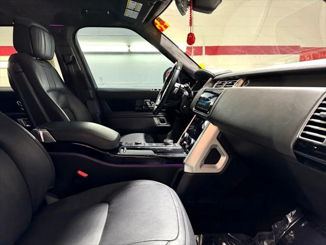 Photo of 2022 Gray Land Rover Range Rover
