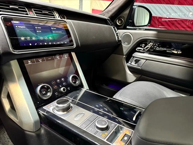 Photo of 2022 Gray Land Rover Range Rover