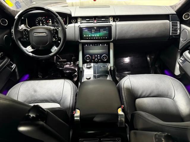 Photo of 2022 Gray Land Rover Range Rover