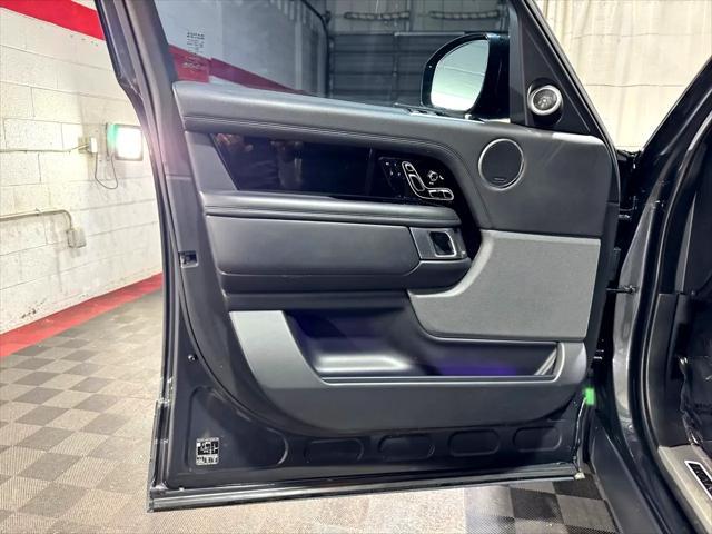 Photo of 2022 Gray Land Rover Range Rover