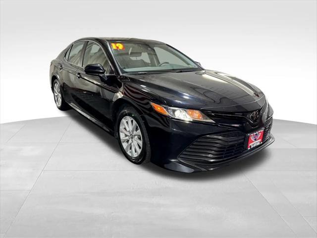 Photo of 2019 Midnight Black Toyota Camry