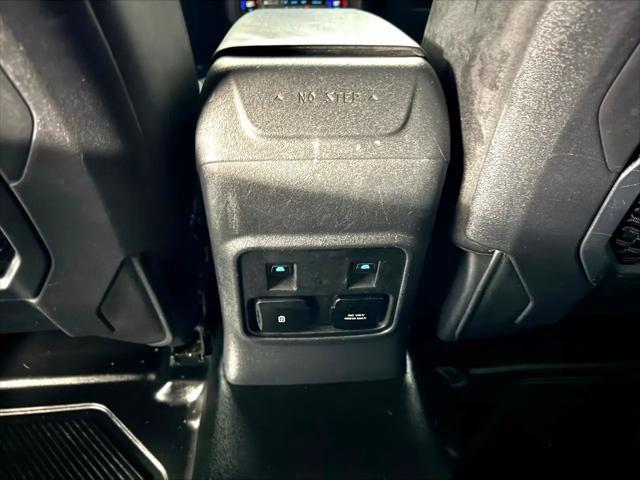 Photo of 2021 Gray Metallic Ford Bronco