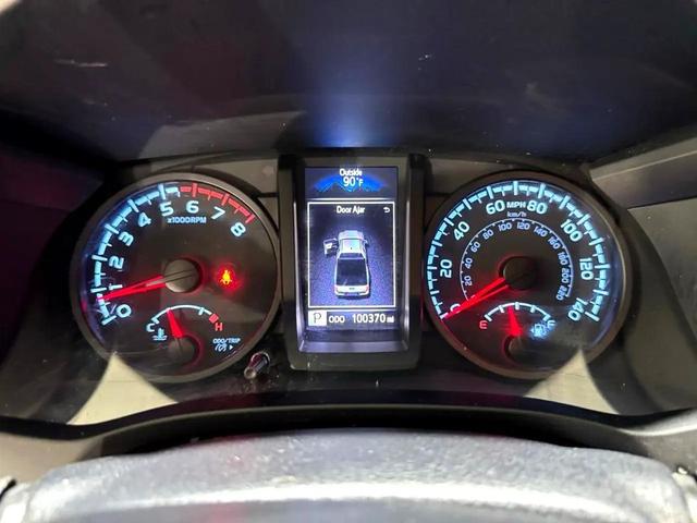 Photo of 2021 Super White Toyota Tacoma