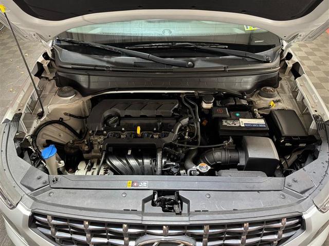 Photo of 2021 Stellar Silver Hyundai VENUE
