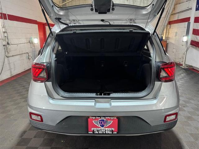 Photo of 2021 Stellar Silver Hyundai VENUE