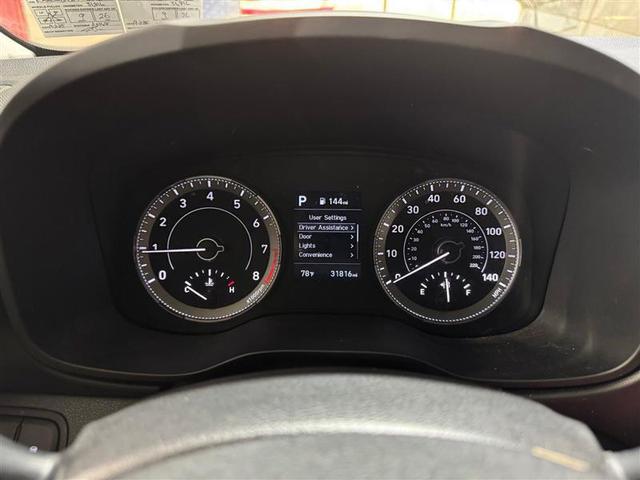 Photo of 2021 Stellar Silver Hyundai VENUE