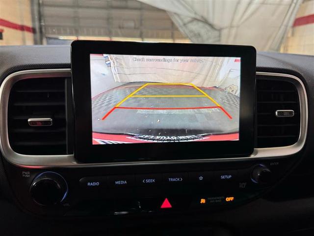 Photo of 2021 Stellar Silver Hyundai VENUE