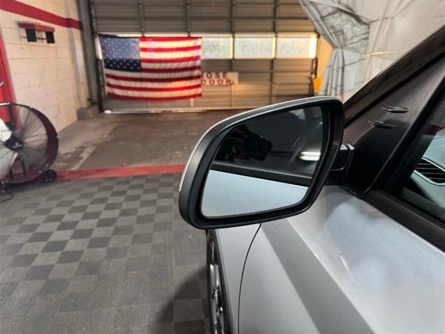 Photo of 2021 Stellar Silver Hyundai VENUE