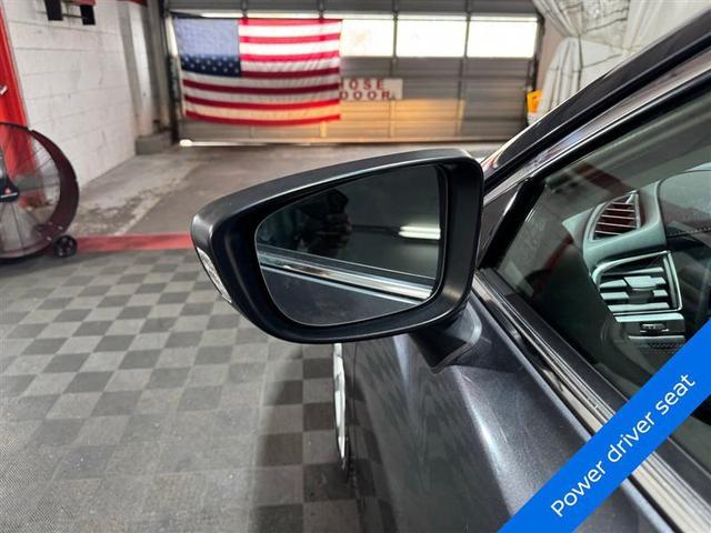 Photo of 2016 Snowflake White Pearl Mica Mazda Mazda6