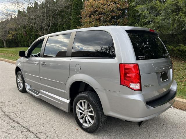 Photo of 2016 Billet Silver Metallic Clearcoat Dodge Grand Caravan