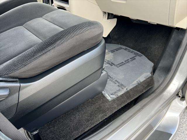 Photo of 2016 Billet Silver Metallic Clearcoat Dodge Grand Caravan
